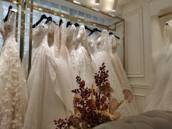 -拉瑞娜LaReine婚纱礼服高级定制