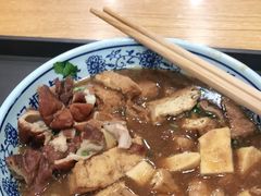 卤煮火烧-门框胡同百年卤煮(新街口店)