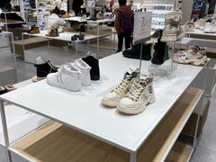 -hotwind热风(中贸广场店)