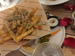 -Mark&Mars Restaurant