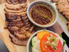 -大头虾越式风味餐厅(光明广场店)