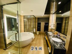 -天津梅江中心皇冠假日酒店