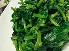 清炒豌豆尖-悦融琥珀·京鲁菜·海味珍品(西单店)