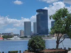 -蟹家大院 · 独揽江景(滨江店)