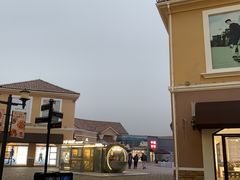 -斯普瑞斯奥特莱斯