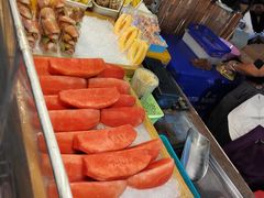 -席娜卡琳火车铁道夜市