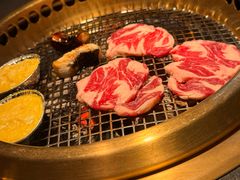 -铭牛烧肉·和牛海鲜自助(高新月牙湖店)