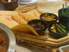 -丁里羊肉小镇(天鹅湖总店)