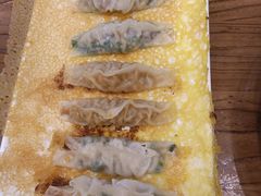 -东来菜馆•手抓海鲜家常菜•海鲜锅贴(鸽子窝店)