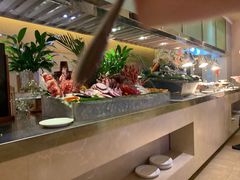 自助取餐区-昆明南亚风情园豪生大酒店-泰式国际海鲜自助餐厅