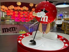 -m豆巧克力世界(上海世茂广场店)