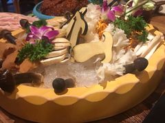 -老牌坊云南鱼豆花火锅(爱建店)