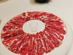 鲜切马尾牛肉-鑫港胜牛氏辈养生火锅(经开店)