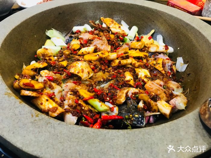 泉水蒸汽石锅鱼(公园2018店)藤椒鱼图片