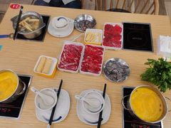 -杨老板·海鲜集市火锅·鲜切牛肉(中防万宝店)