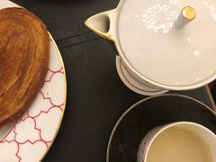 -Salon de The de Joel Robuchon(外滩18号店)