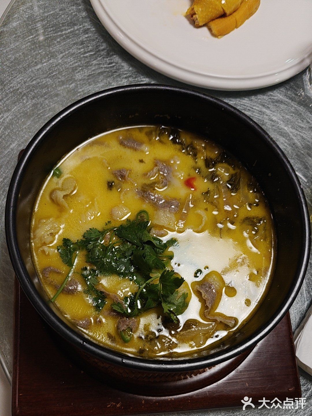 浦东新区佳宴饭店位于东方懿德城，环境雅致温馨
