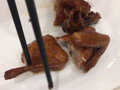 红烧乳鸽-权记避风塘(鸿记店)
