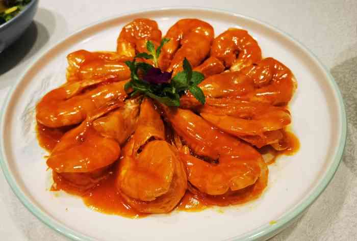 东兴楼饭庄(广安门店)-"没想到她家很好吃,口水鸡很正宗,桃仁酱爆.