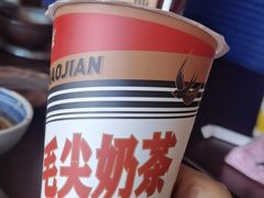 -包整·丝娃娃(一览甲秀楼风景店)