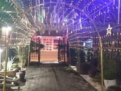 -冰冰龙虾·江湖菜·花园江景餐厅