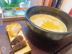 -银米·云南传统过桥米线(双廊黑金冠店)