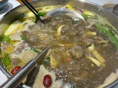 -乡土黄·鲜牛肉火锅·小龙虾(兴业街店)