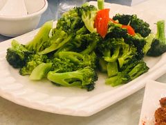 清炒西兰花-马尔龙新疆饭店·清真(瑞景店)