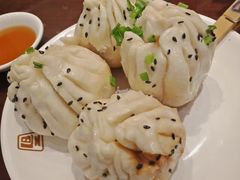 鲜肉生煎-老半斋(福州路店)