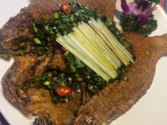 -香巴拉云南餐厅(华莱坞店)