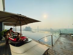 -阿瓦尼河滨曼谷酒店