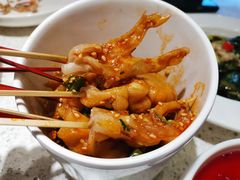 无骨鸡爪-老佛爷铜炉蛙锅(海岸城店)