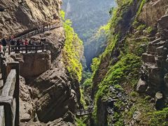-龙水峡地缝景区