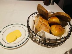 餐前包-Wolfgang’s Steakhouse 沃夫冈牛排馆(上海白玉兰广场店)