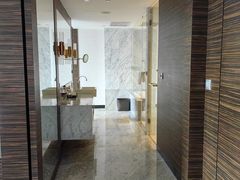 -上海虹桥西郊假日酒店