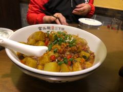 -富正毅三下锅·湘西韵味(天门山索道店)