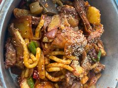 -青海特色美食小炒炕锅牦牛肉火锅