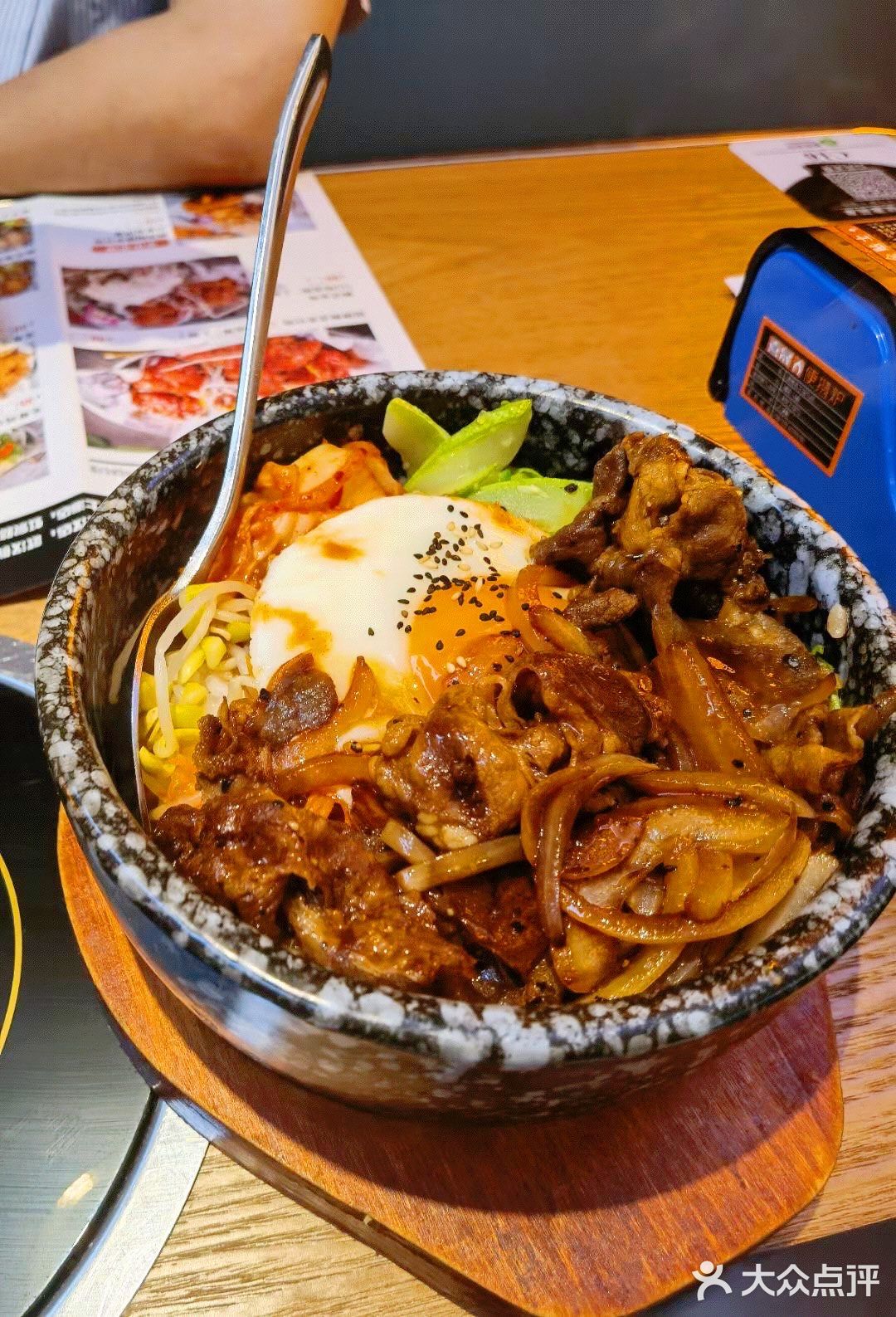 上海最🔥的韩料店来武汉了！韩国街No.1炸鸡绝绝子！