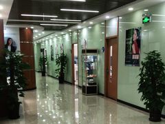 -茂菊口腔连锁(浦东南路店)
