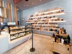 面包甜点陈列柜-星巴克臻选(济南恒隆店)
