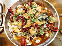 -老东镇啤酒屋海鲜加工·蒸汽海鲜·海鲜烧烤(台东店)