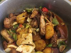 -炕锅羊肉土火锅面片大王