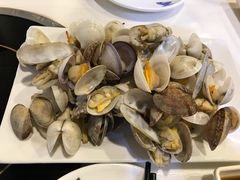 -虾弄弄海派小龙虾·牛羊蝎子火锅