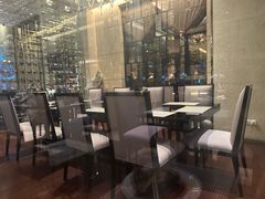 -广州万富希尔顿酒店·感趣自助餐厅·金秋蟹宴生蚝海鲜刺身
