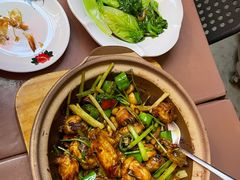 白贝土鱿海陆啫鸡煲-大头唛·啫鸡煲.粤菜.专门店(289艺术园区店)