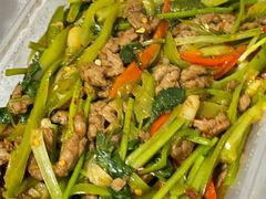 香菜炒牛肉丝-新新湘菜馆(新中街二条店)