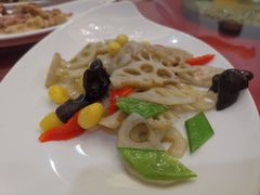 -龙泽园私房菜·地道南京味 ·招牌大鱼头(油坊桥店)
