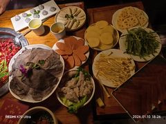 -城墙拐拐火锅(三峡广场黑金冠店)