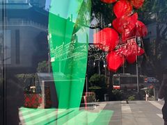 -爱雍·乌节