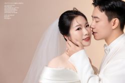 -挪娅婚纱摄影皇家会所